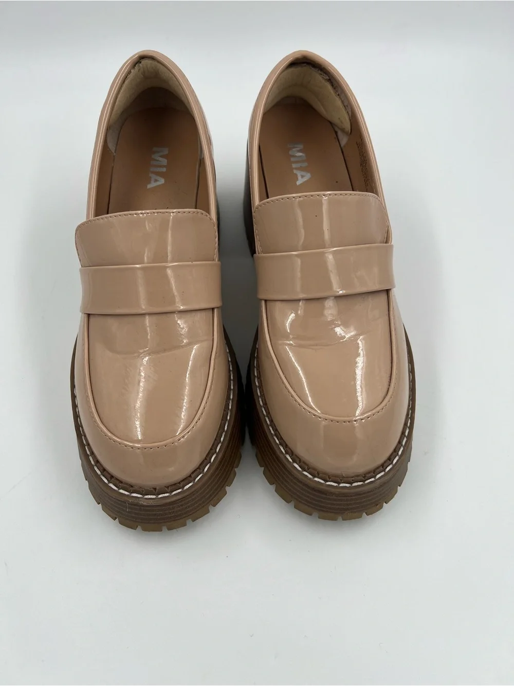 Mia Delilah Chunky Platform Heal Loafers Glossy Nude/Tan Patent Finish Size 7.5